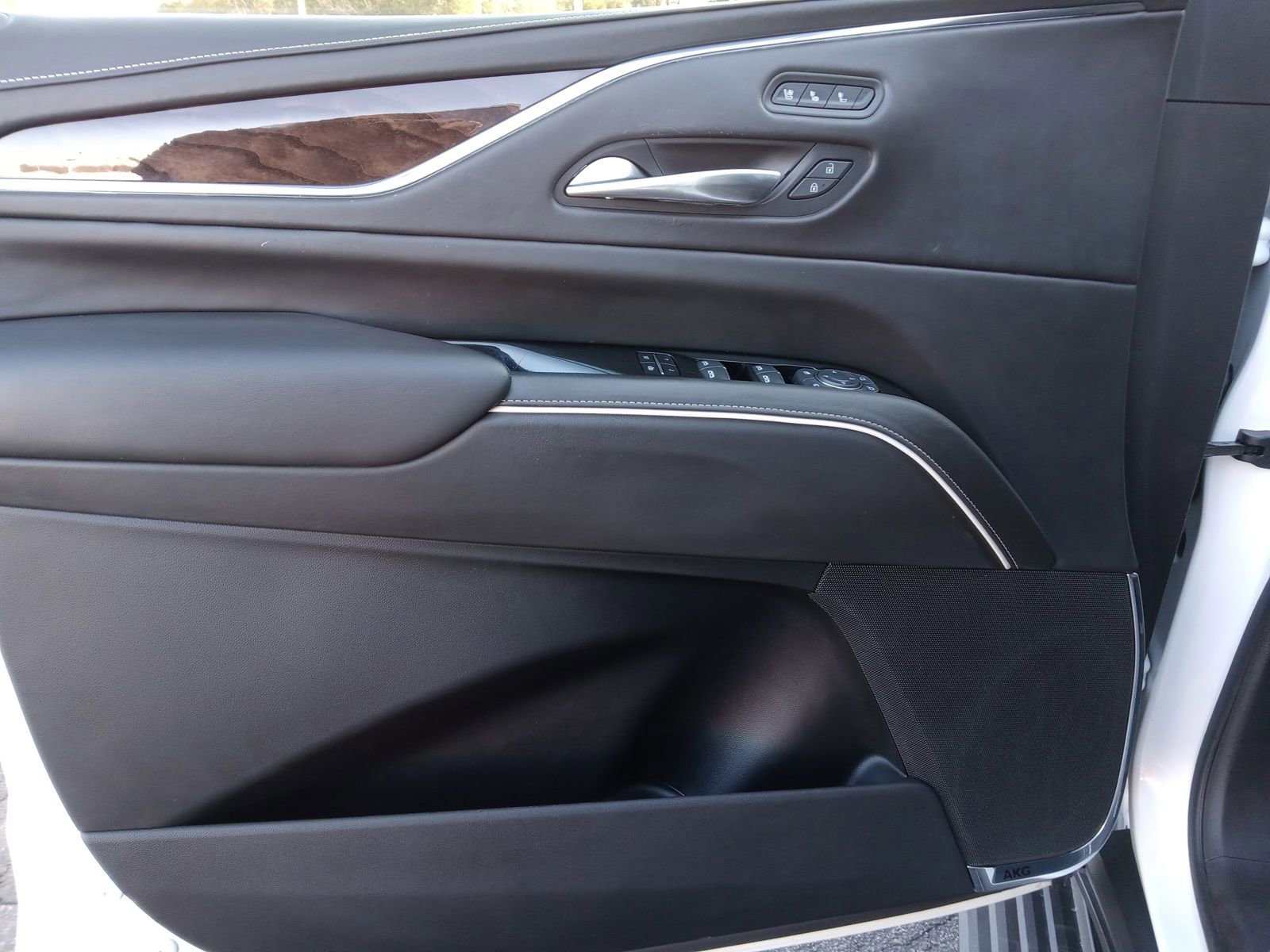 Used 2021 Cadillac Escalade Sport Platinum image 9