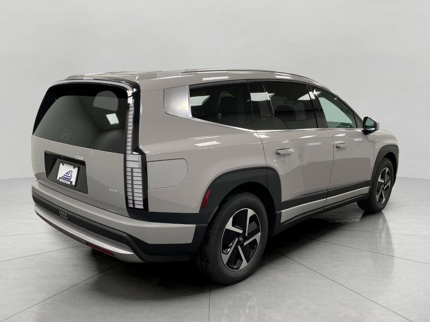 New 2026 Hyundai Ioniq 9 SE image 3