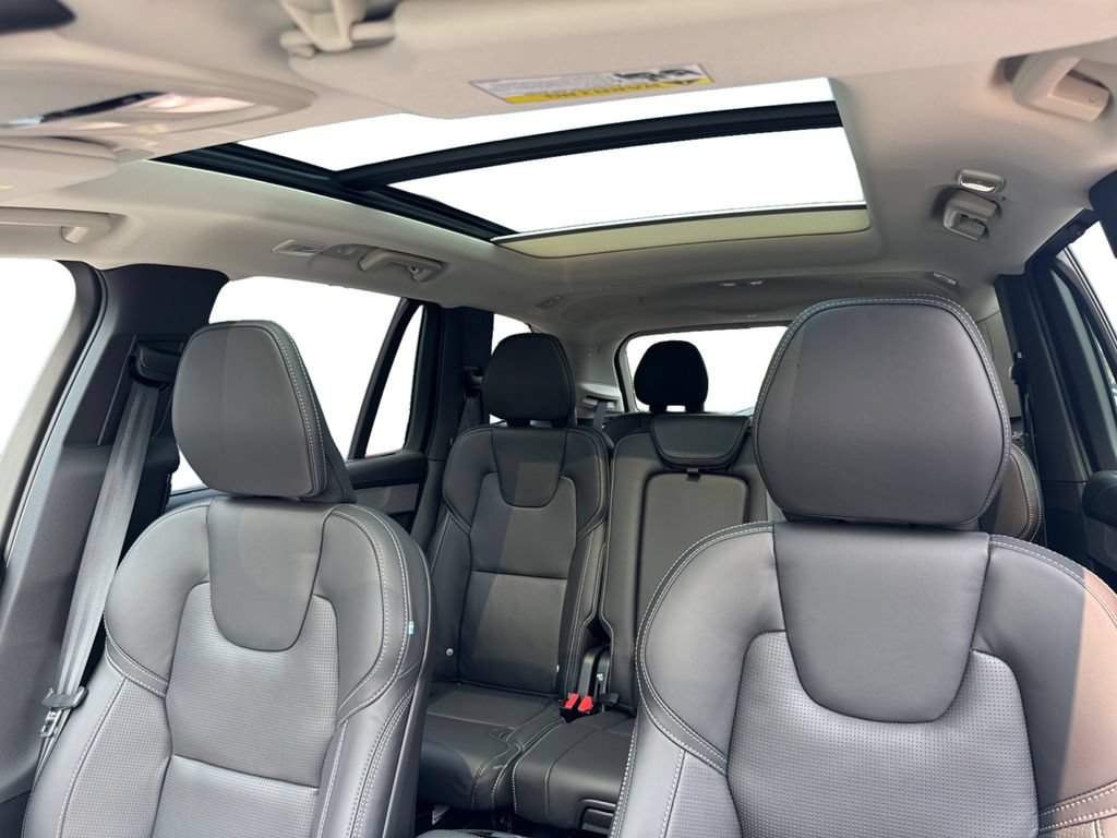 New 2026 Volvo XC90 B6 Ultra w/ Protection Package AWD/4WD image 24
