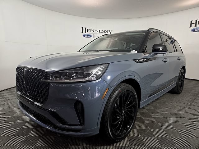 New 2026 Lincoln Aviator Reserve w/ Jet Appearance Package RWD image 2