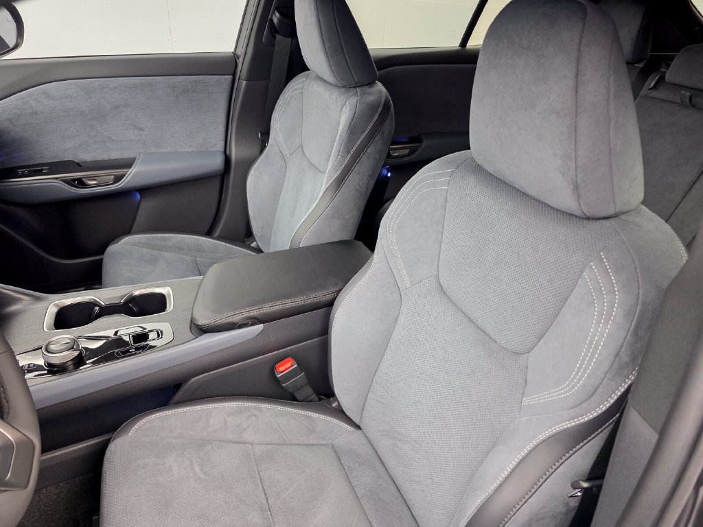Used 2026 Lexus RZ 450e AWD w/ Accessory Package (Z2) image 11