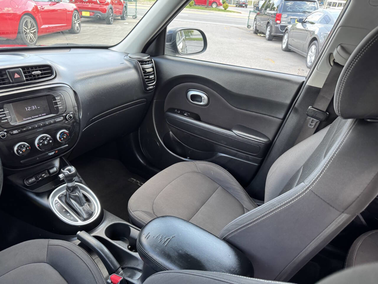 Used 2017 Kia Soul image 29