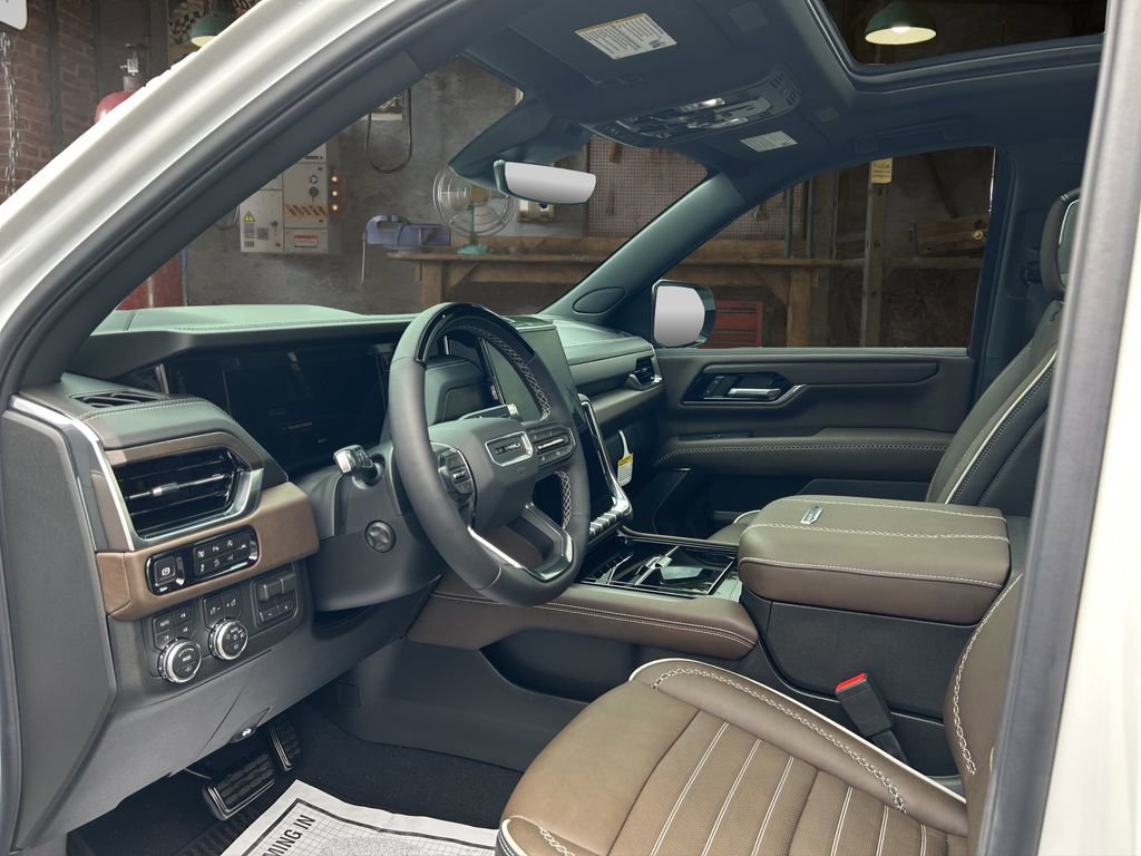 Used 2026 GMC Yukon Denali Ultimate AWD/4WD image 13