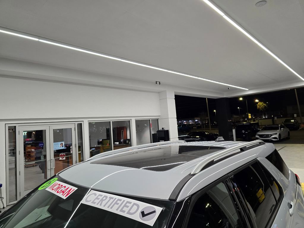 Used 2025 Ford Explorer Platinum w/ LUX Leather Package image 12