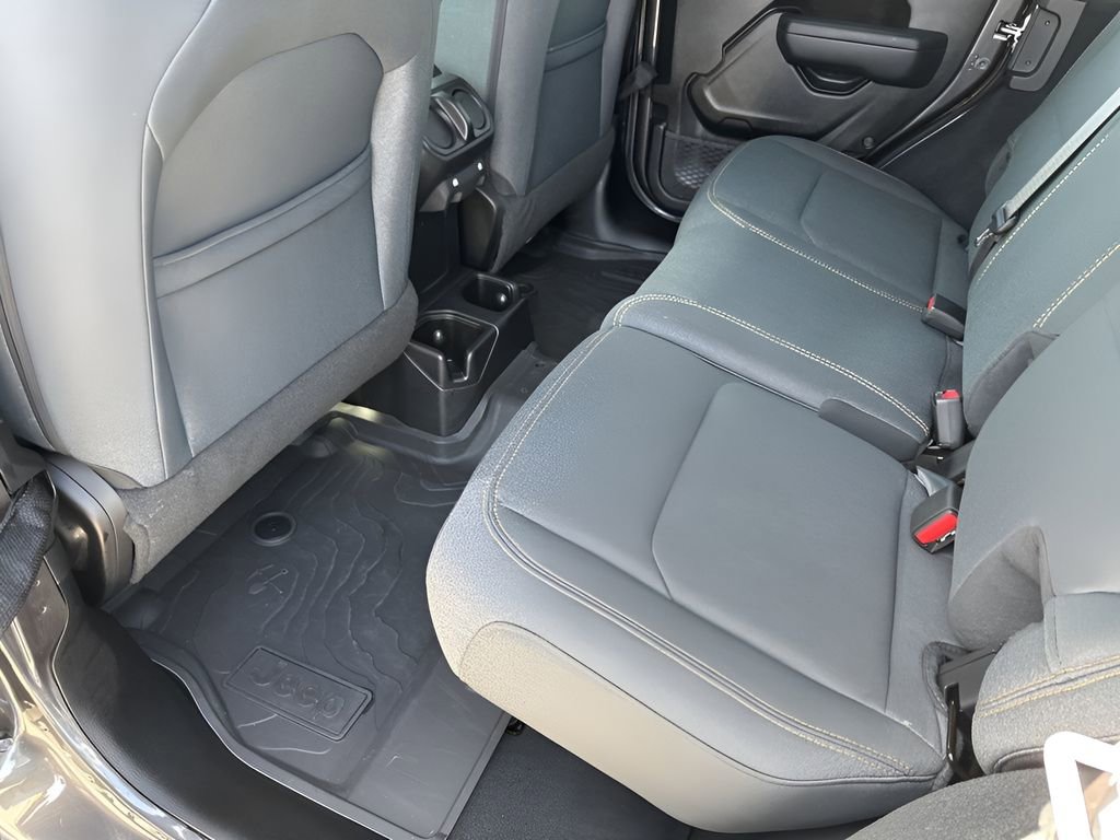 Used 2024 Jeep Wrangler Willys image 20