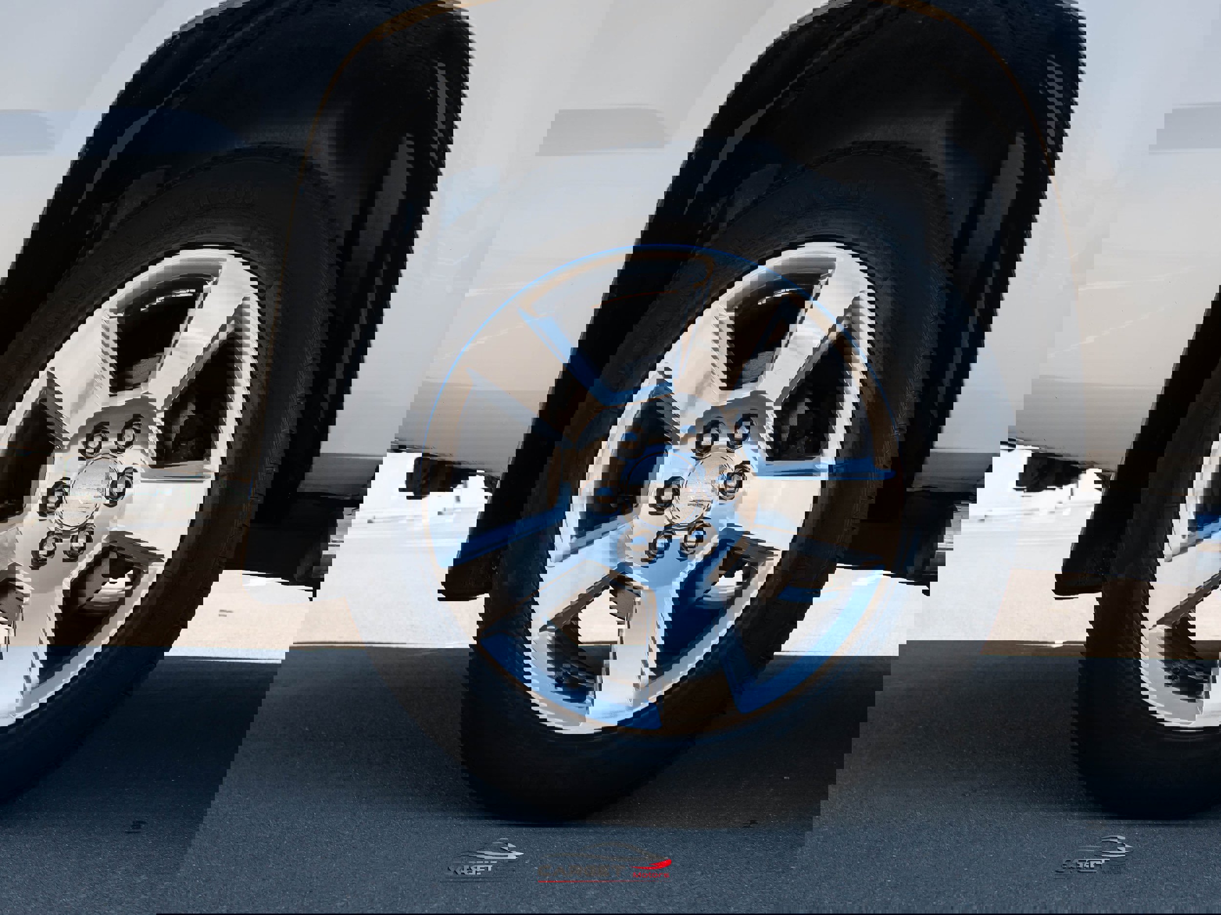 Used 2013 Chevrolet Avalanche LTZ image 10