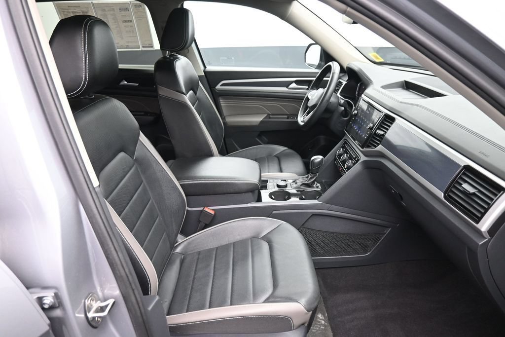 Used 2023 Volkswagen Atlas SEL Premium AWD/4WD image 27