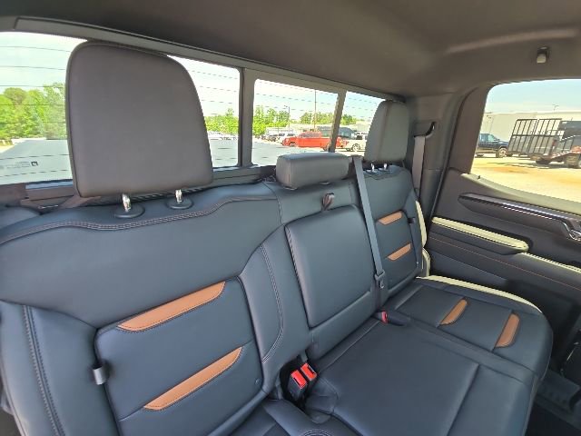 Used 2023 GMC Sierra 1500 AT4 w/ AT4 Premium Package AWD/4WD image 15