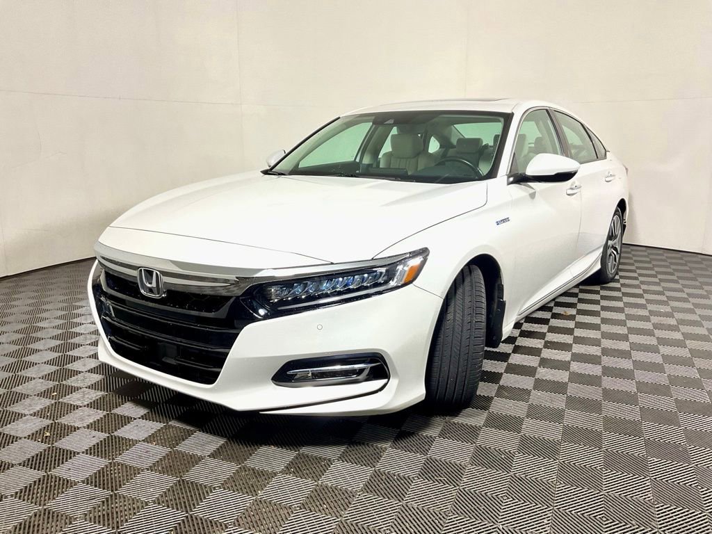 Used 2020 Honda Accord Touring image 2