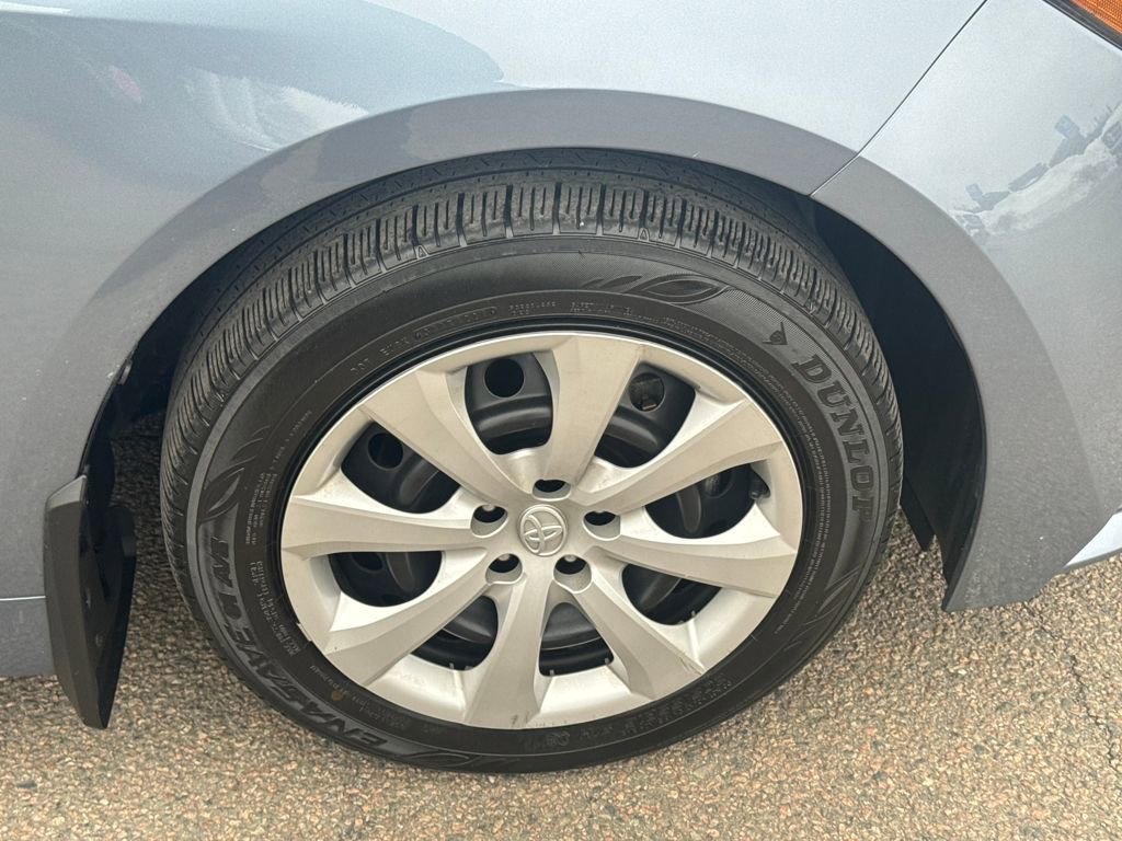 Used 2025 Toyota Corolla LE image 43