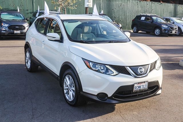 Used 2018 Nissan Rogue Sport SV image 3