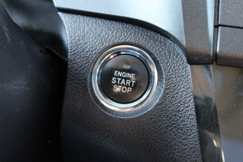 Used 2019 Toyota Sienna Limited w/ Carpet Mat Package AWD/4WD image 33