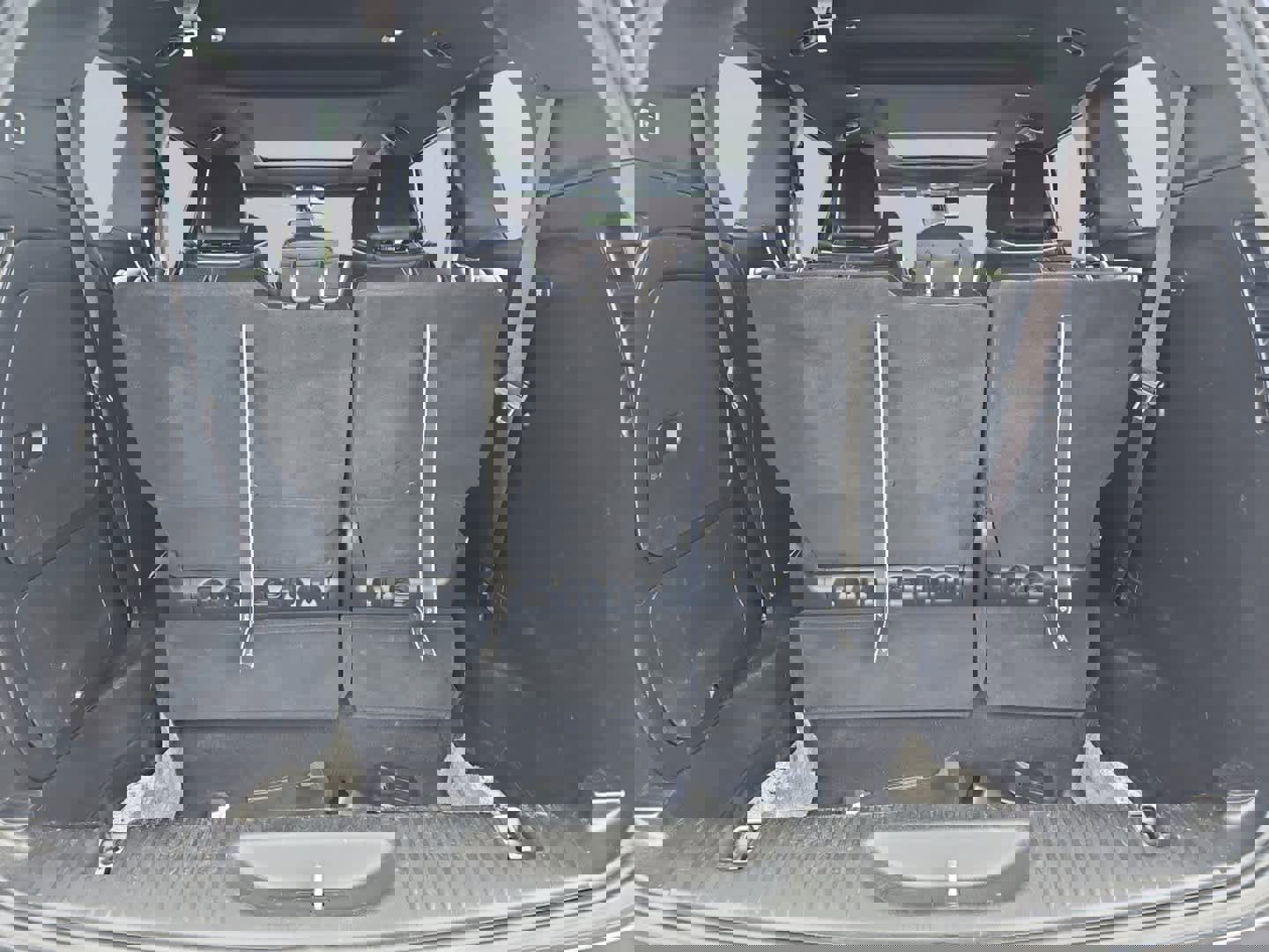 Used 2024 Chrysler Pacifica Premium image 38