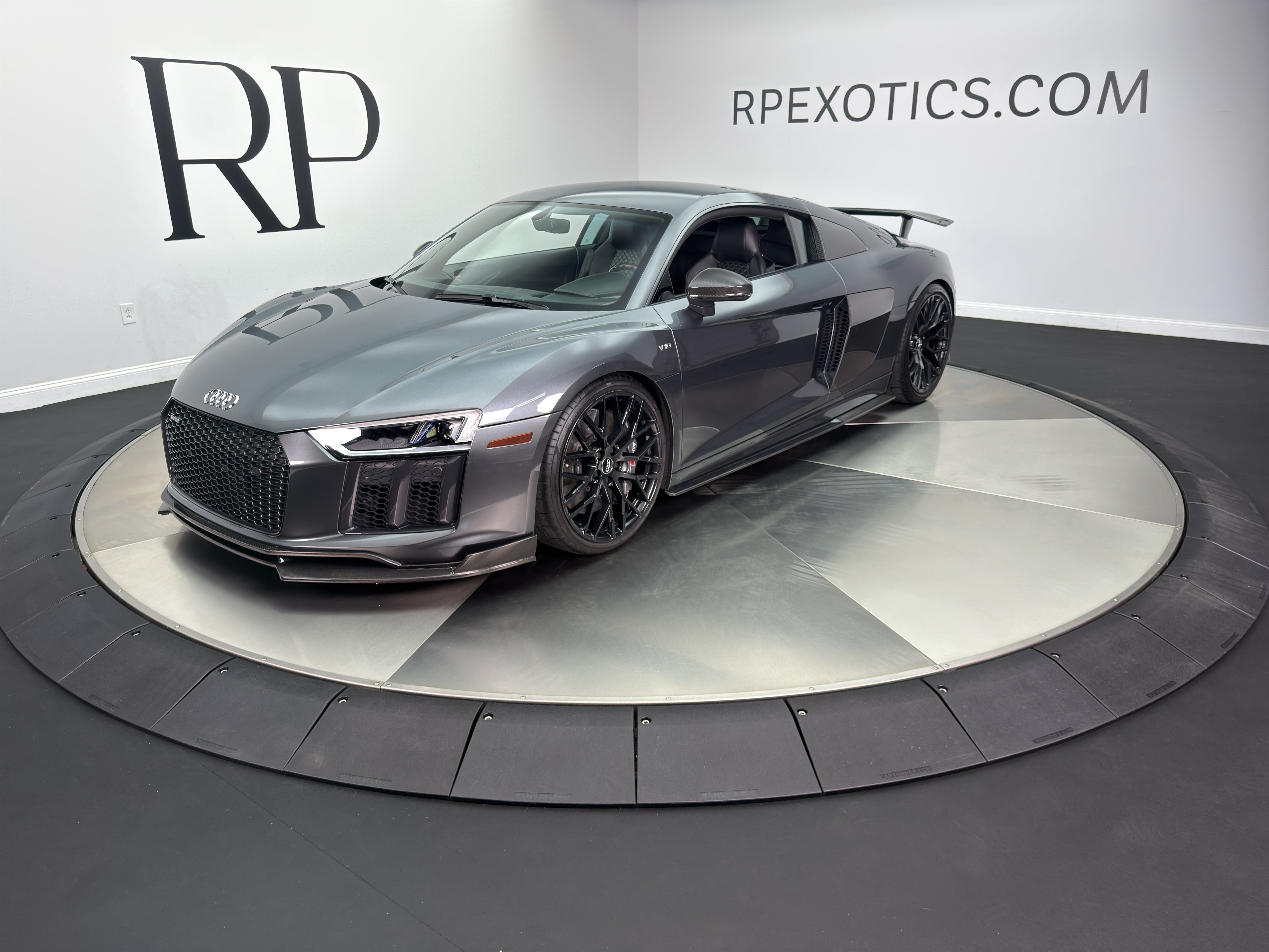 Used 2018 Audi R8 V10 plus AWD/4WD image 1