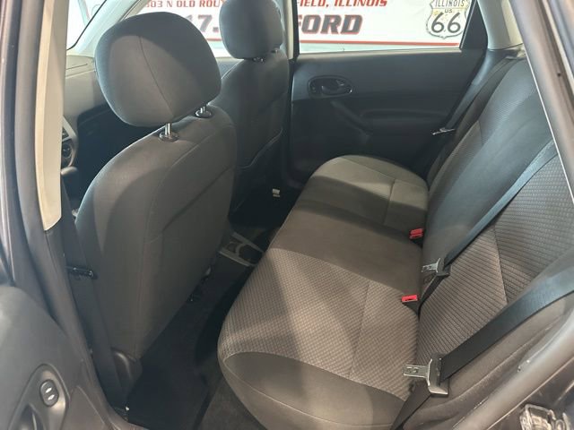 Used 2006 Ford Focus ZX5 Hatchback image 10