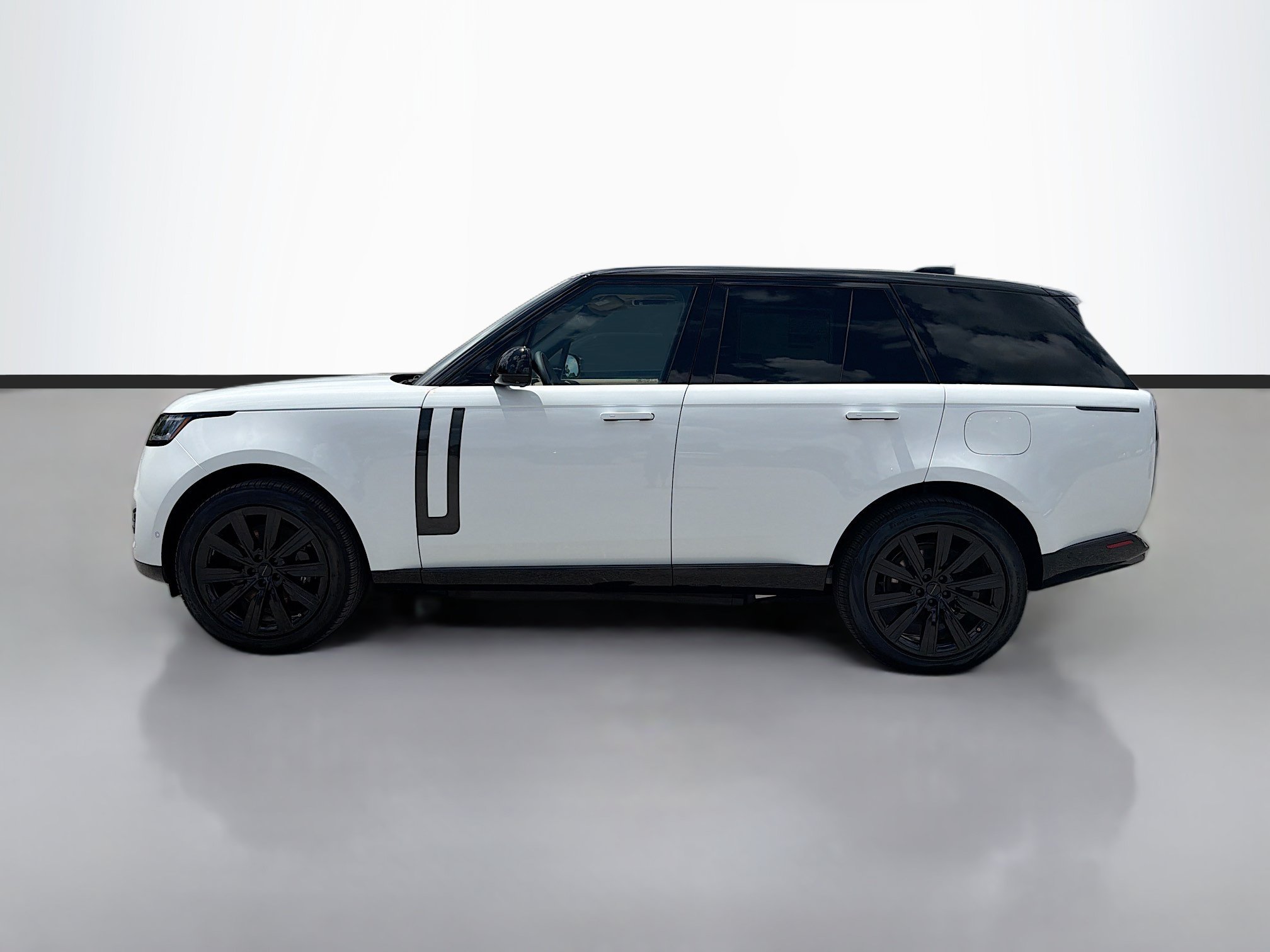New 2026 Land Rover Range Rover SE AWD/4WD image 2