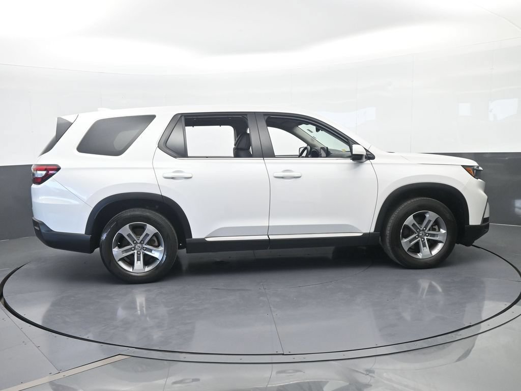 Used 2025 Honda Pilot EX-L image 7