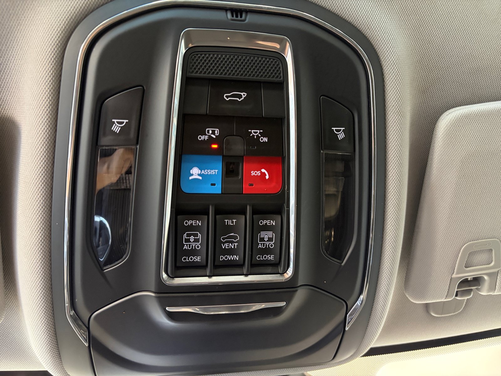 Used 2024 Jeep Grand Cherokee Limited 4xe AWD/4WD image 29