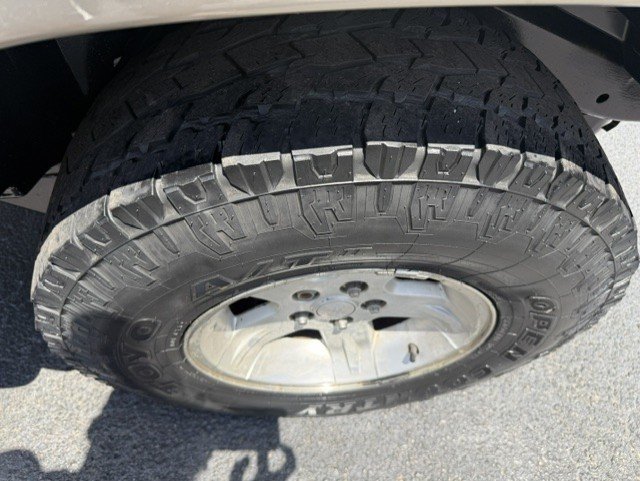 Used 2004 Jeep Wrangler Sahara AWD/4WD image 7