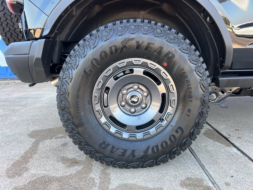 New 2025 Ford Bronco Badlands image 7