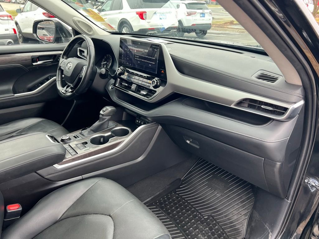 Used 2020 Toyota Highlander Platinum image 30