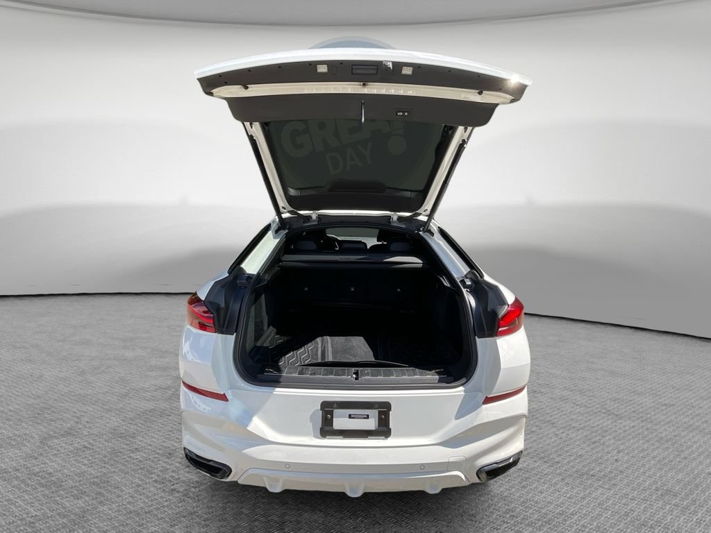 Used 2021 BMW X6 M50i w/ Executive Package AWD/4WD image 25