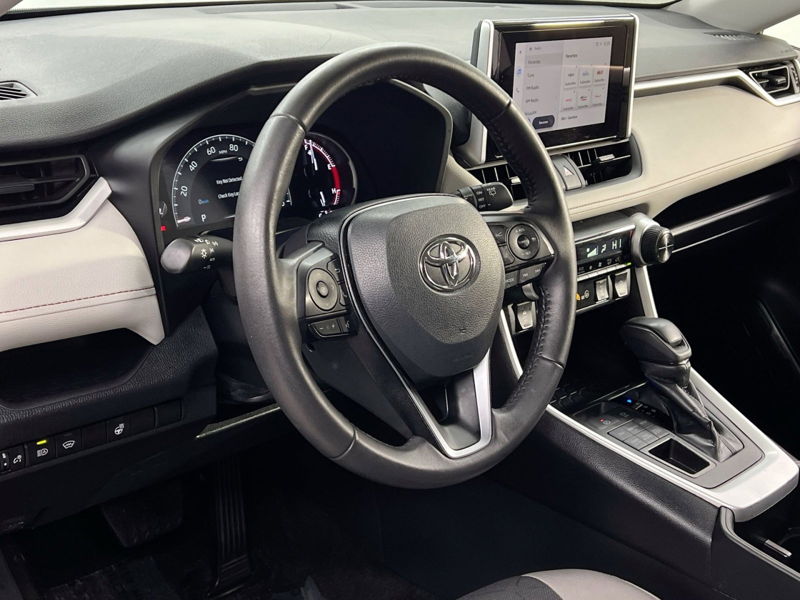 Used 2024 Toyota RAV4 XLE image 7