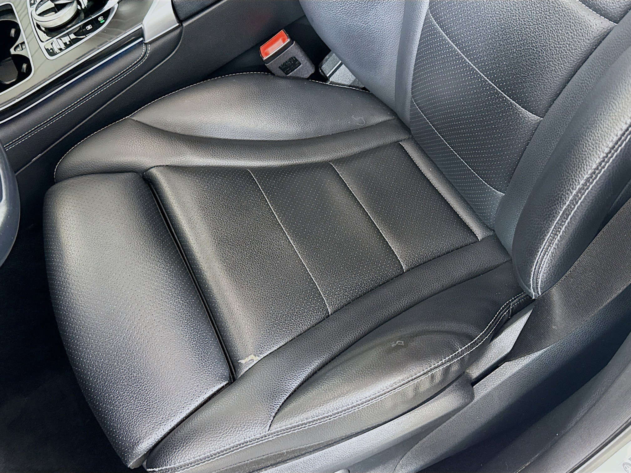 Used 2019 Mercedes-Benz GLC 300 4MATIC Coupe image 22