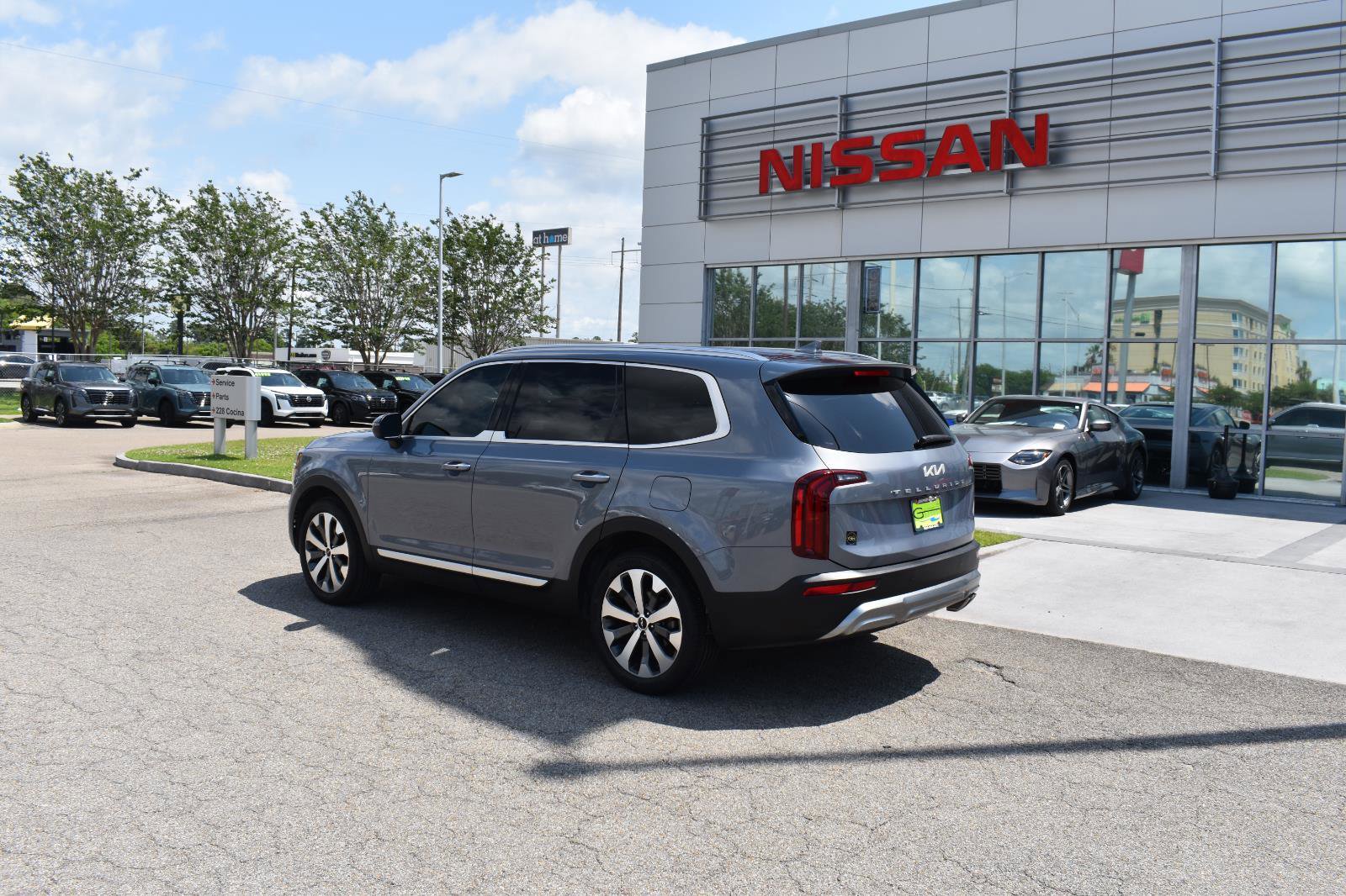 Used 2022 Kia Telluride S FWD image 6