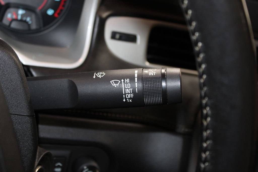 Used 2015 Chevrolet Camaro SS RWD image 33