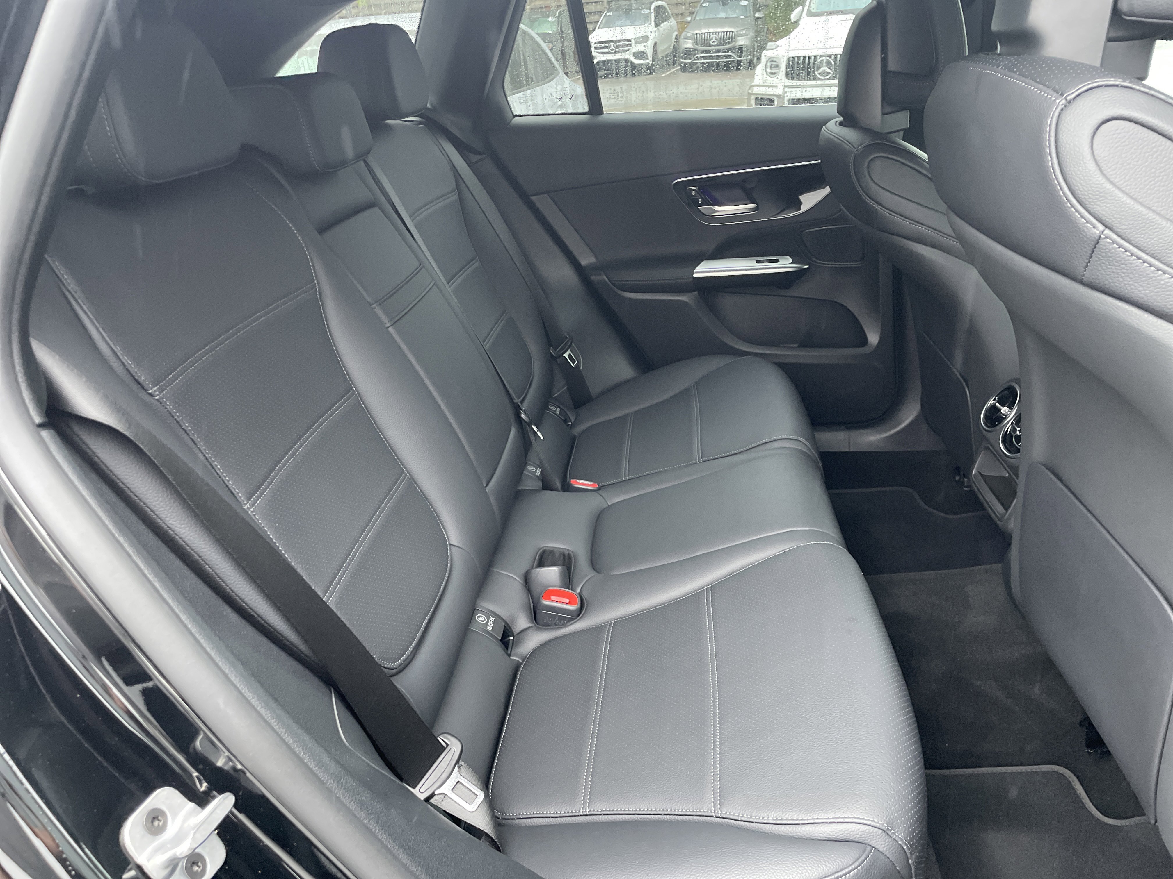 Certified 2025 Mercedes-Benz GLC 300 4MATIC image 43