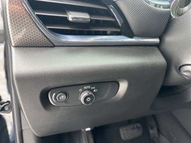 Used 2023 Chevrolet Traverse Premier w/ Redline Edition image 13