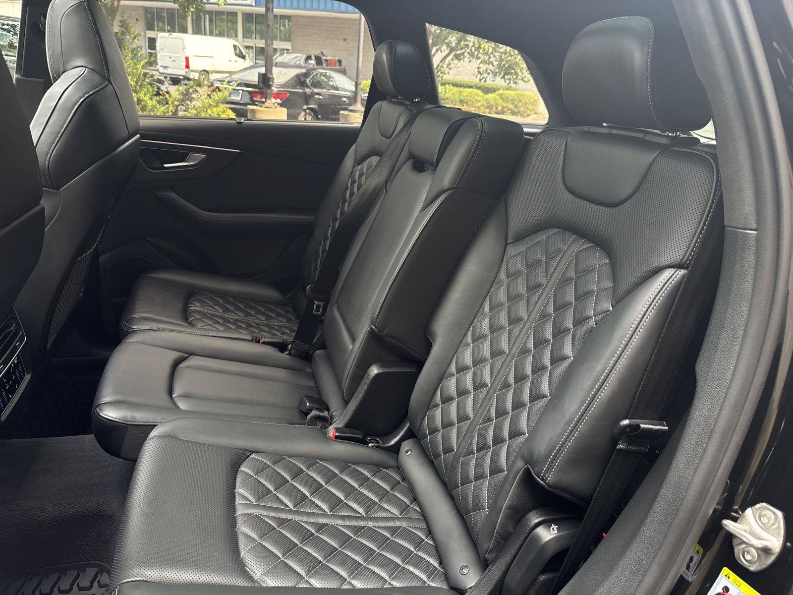 Used 2023 Audi SQ7 Prestige AWD/4WD image 24