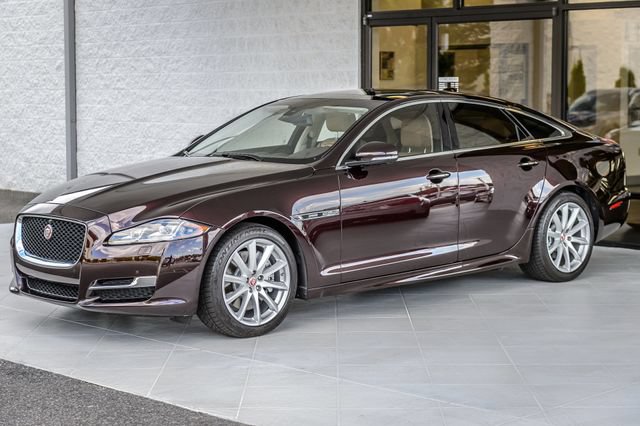 Used 2016 Jaguar XJ R-Sport RWD image 6