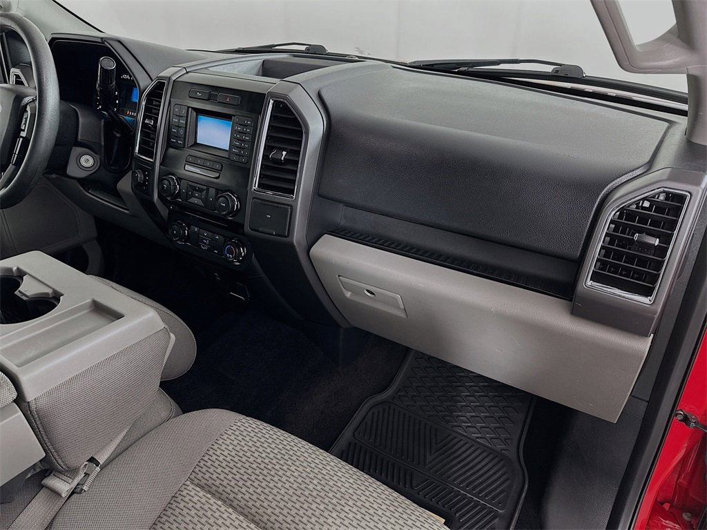Used 2016 Ford F150 XLT image 25