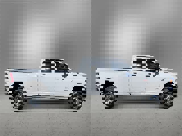 Used 2021 RAM 3500 Tradesman w/ Chrome Appearance Group image 9