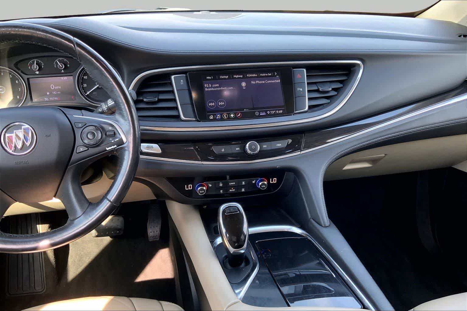 Used 2020 Buick Enclave Essence w/ LPO, Touring Package FWD image 7