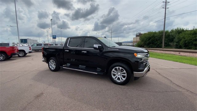 Used 2024 Chevrolet Silverado 1500 LTZ w/ LTZ Convenience Package II image 2