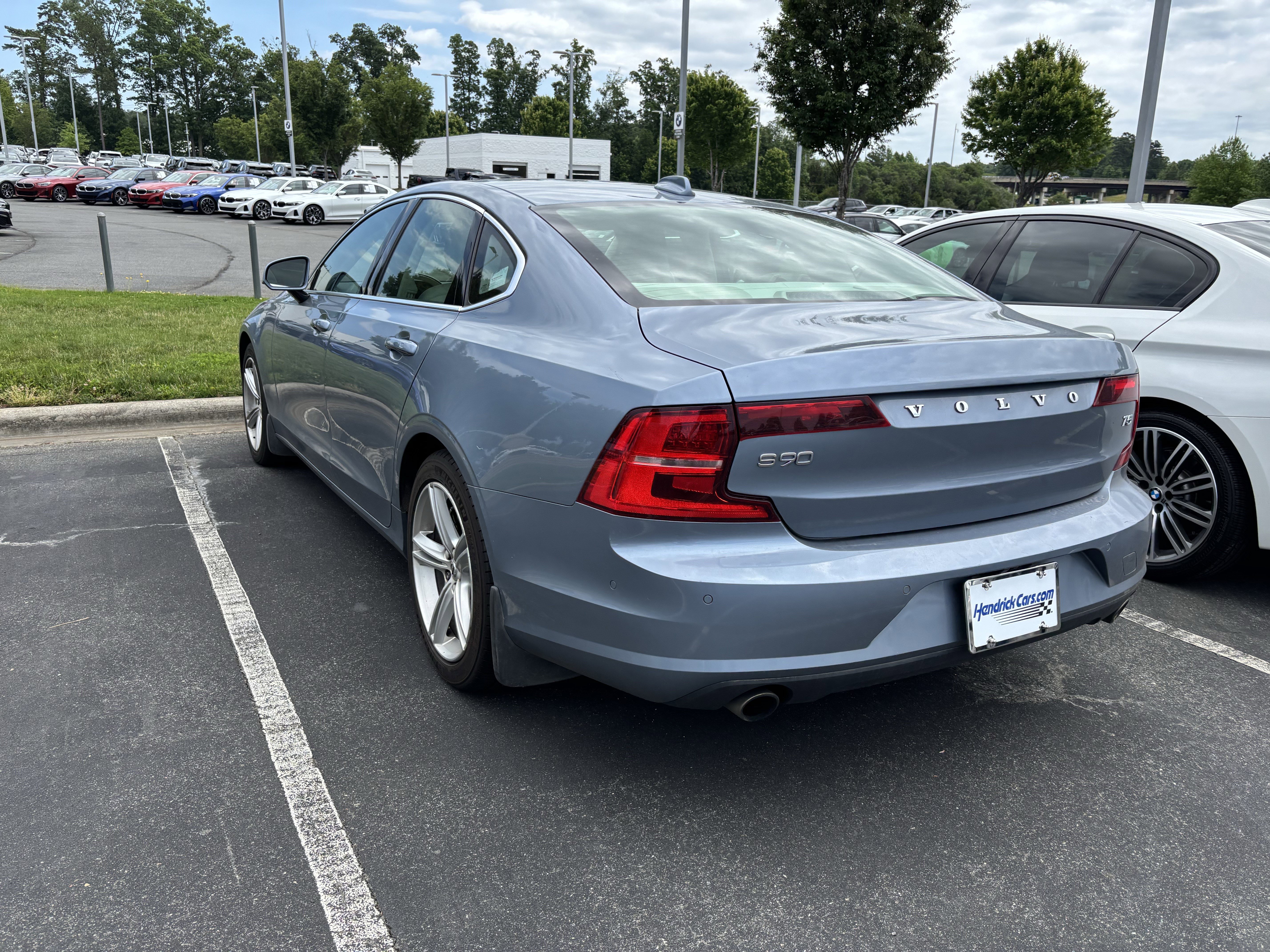 Used 2017 Volvo S90 T5 Momentum w/ Convenience Package FWD image 14