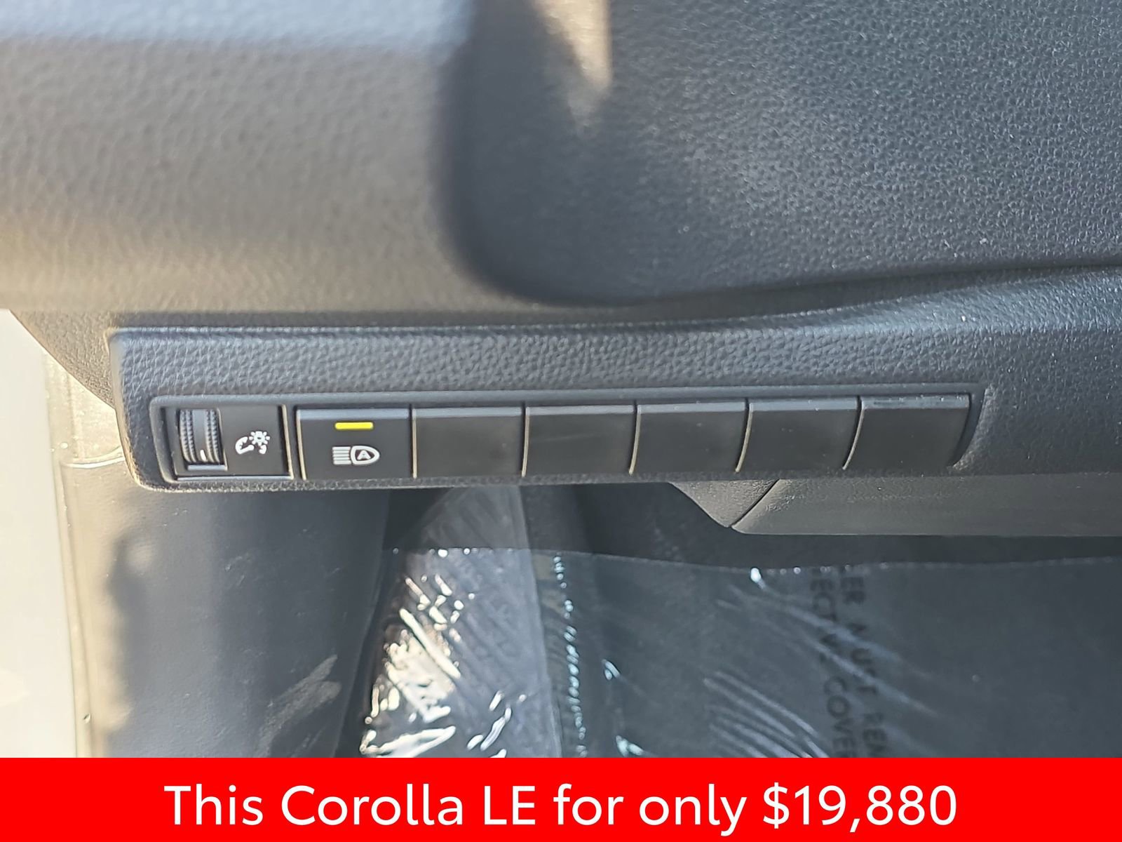 Used 2024 Toyota Corolla LE FWD image 31