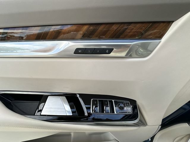 Certified 2025 Cadillac Escalade Premium Luxury Platinum image 21