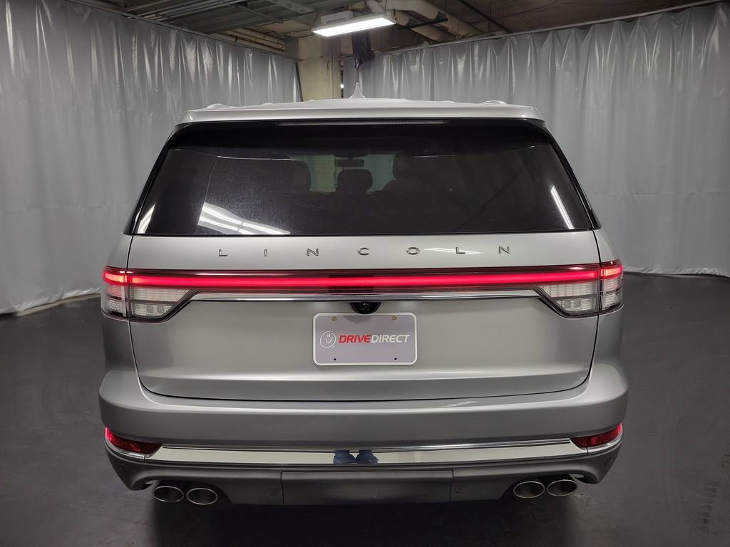 Used 2020 Lincoln Aviator Reserve w/ Equipment Group 201A image 8