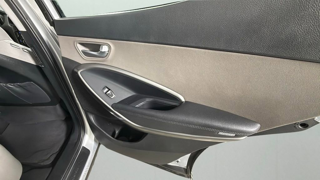 Used 2018 Hyundai Santa Fe Sport image 30