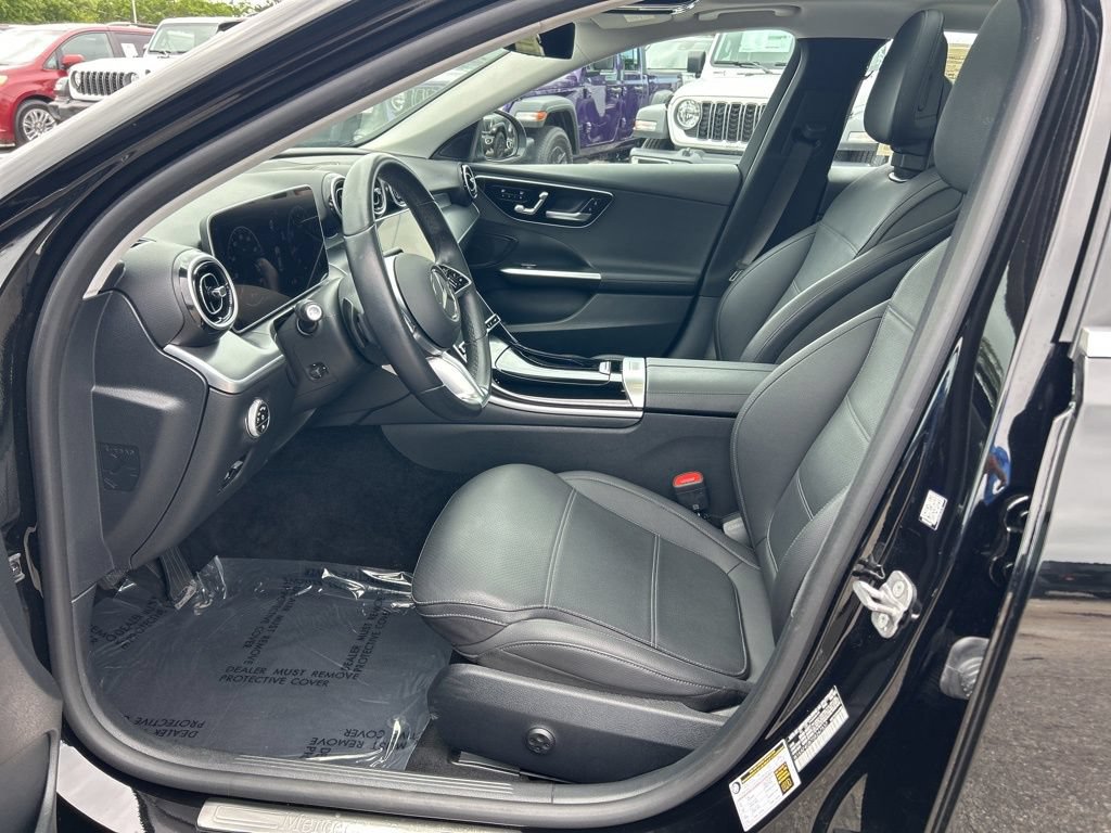 Used 2025 Mercedes-Benz C 300 Sedan image 8