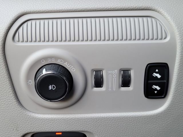 Used 2024 Jeep Wagoneer Series II w/ Flexible Seating Group image 13