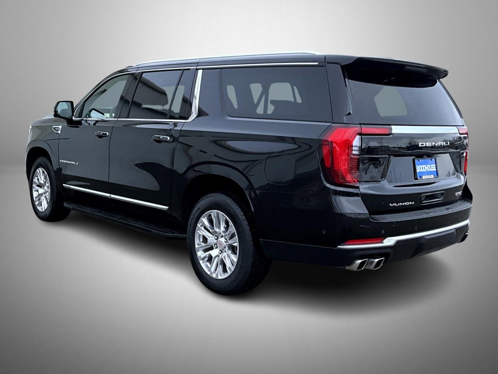 Used 2025 GMC Yukon XL Denali image 7