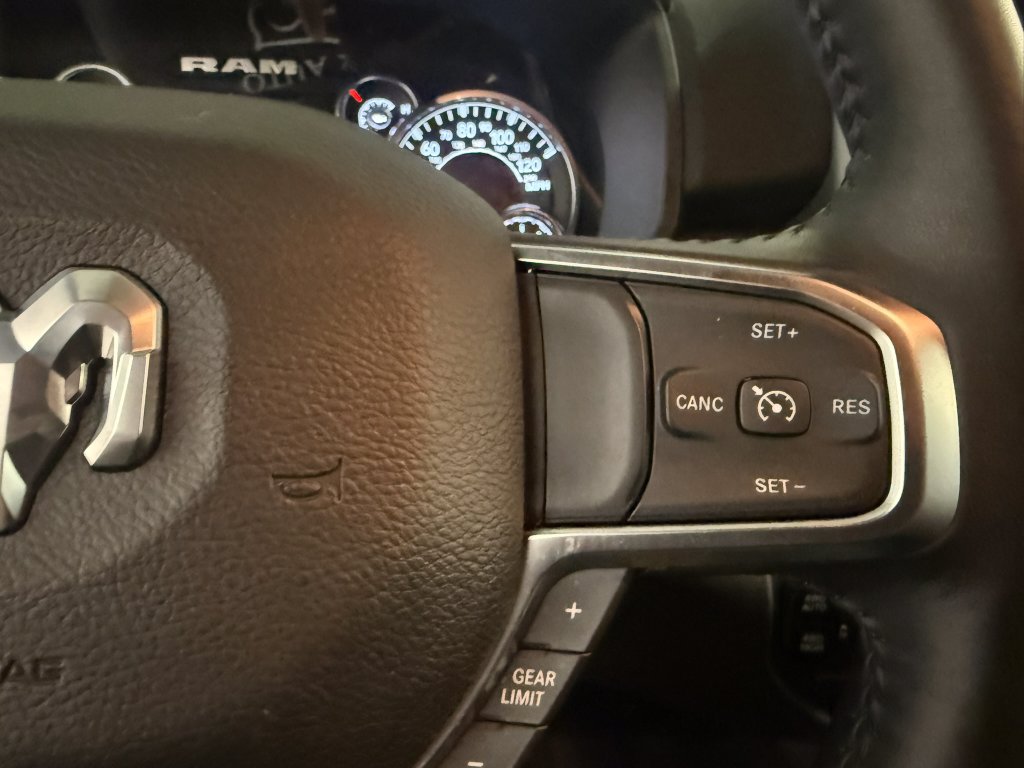 Used 2024 RAM 1500 Big Horn AWD/4WD image 30
