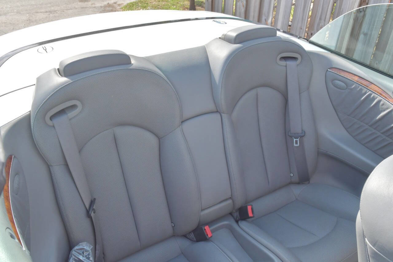 Used 2006 Mercedes-Benz CLK 350 Cabriolet image 33