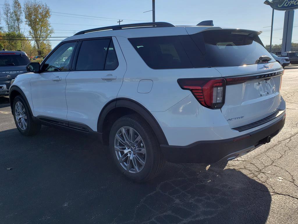 New 2026 Ford Explorer Active image 5
