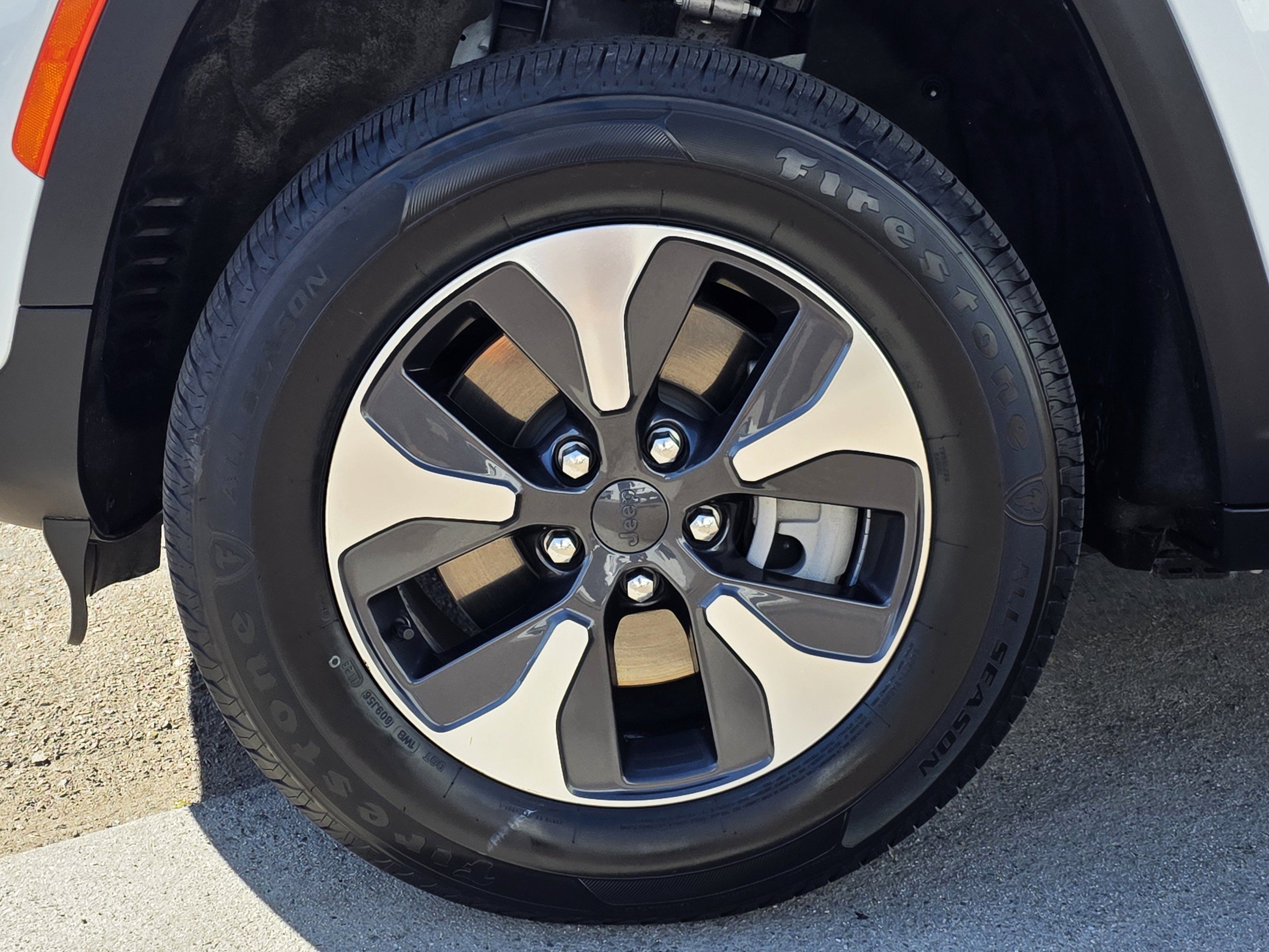 Used 2023 Jeep Grand Cherokee 4WD 4xe image 9